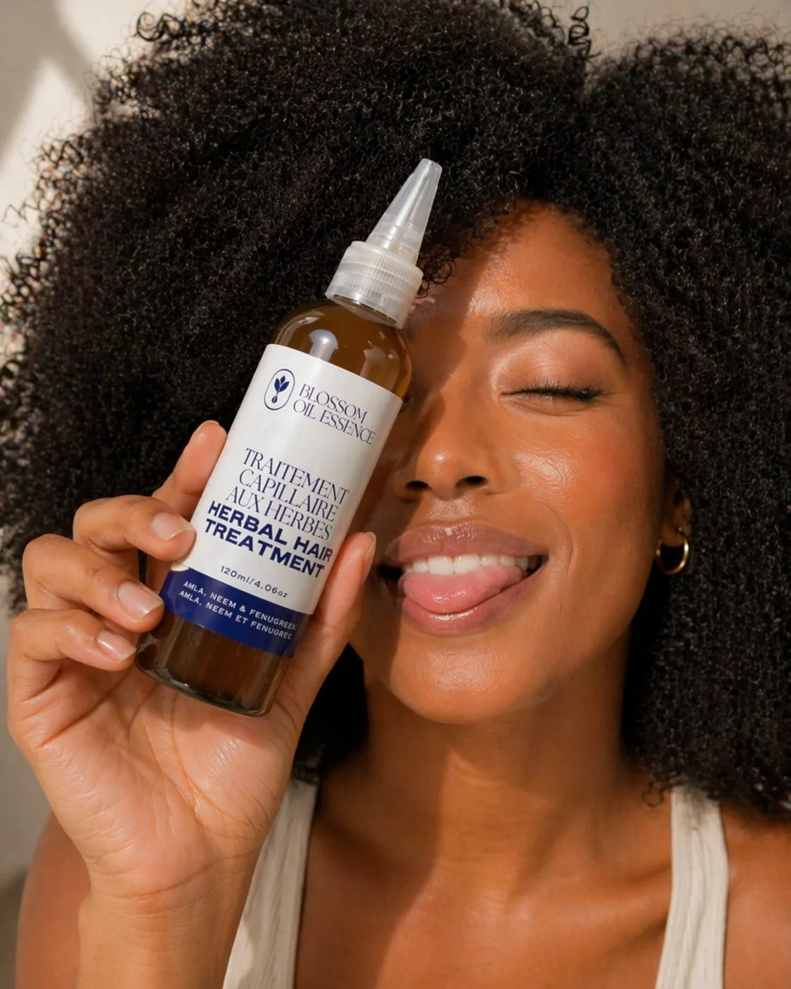 Modelo com Herbal Hair Treatment